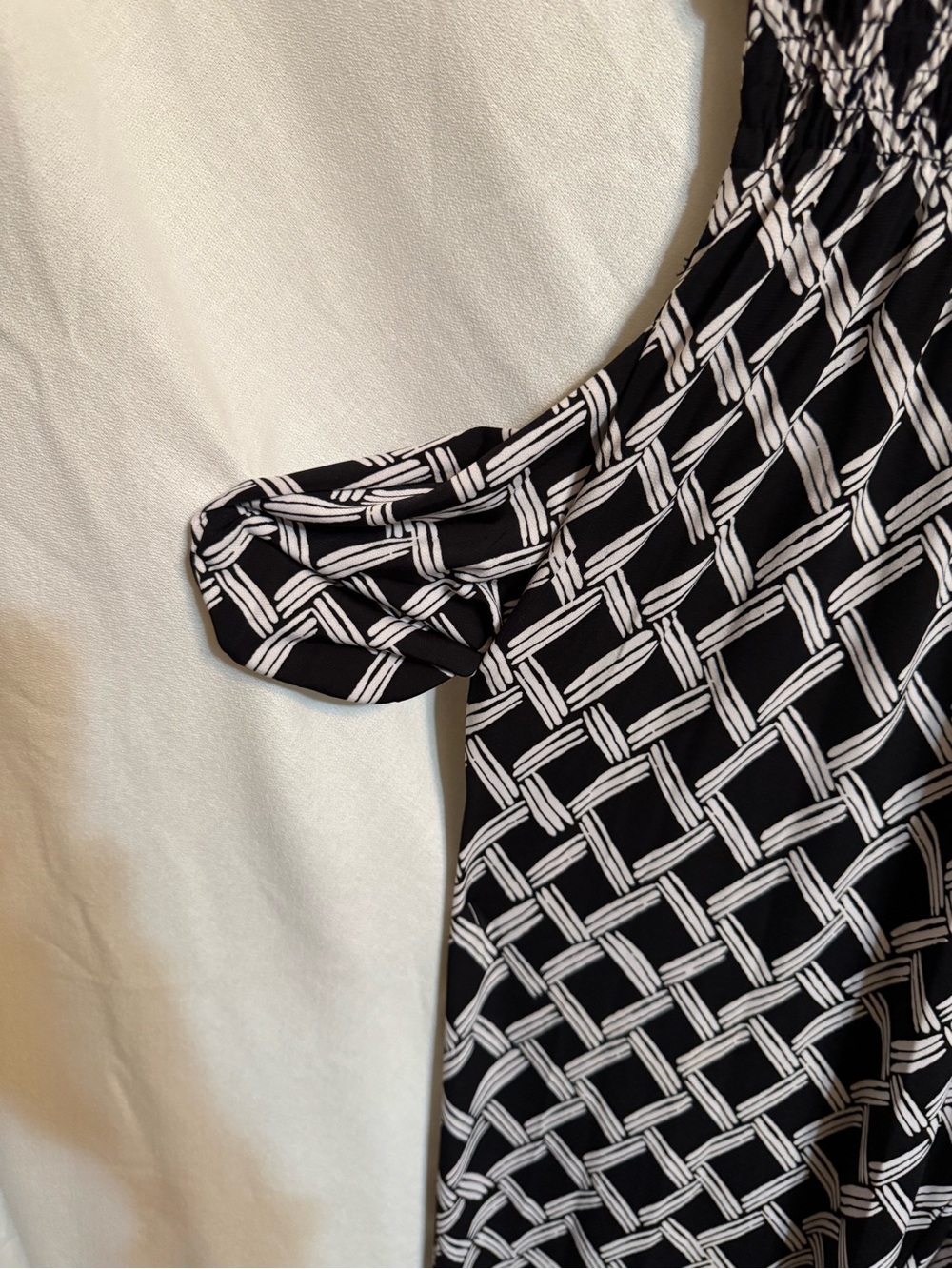 Black & White Geometric Sleeveless Jumpsuit NWT - Picture 9 of 15